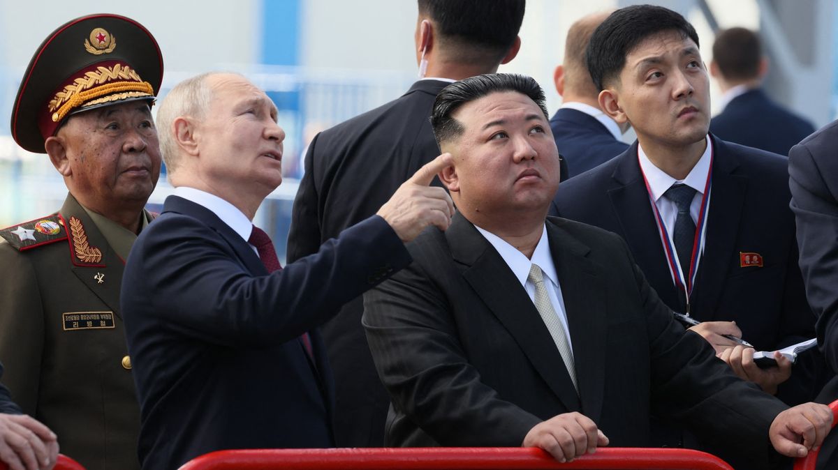 Fotky: Jak Kim potkal Putina a ukázal „velký zájem o raketové inženýrství“